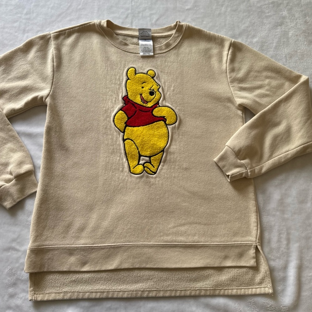 Disney  Sweatshirt with Winnie the Pooh Design embroidered